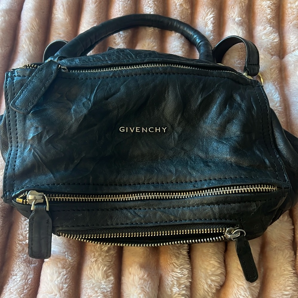 GIVENCHY Pandora black leather box bag